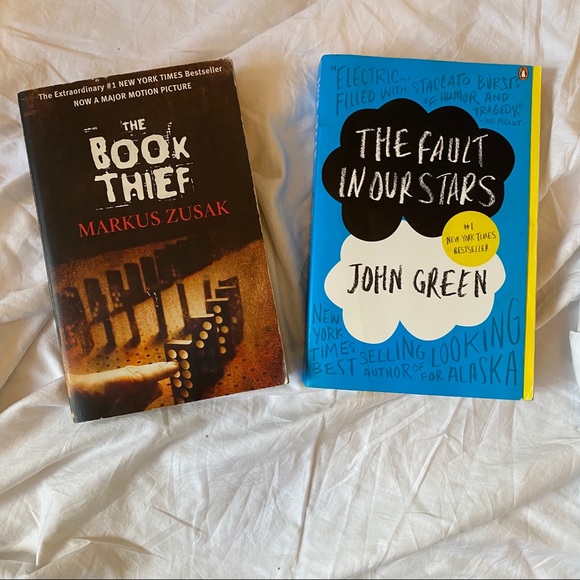 Other - The Book Thief And Fault in Our Star Book Bundle